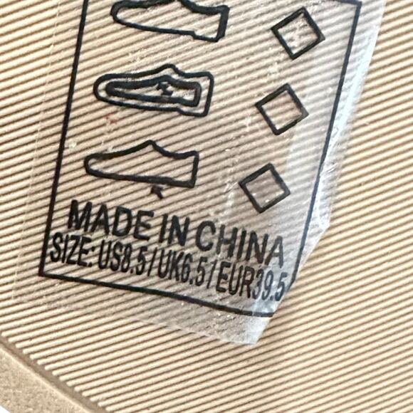 Qupid chunky block heels Faux peach Patent leather ankle straps size 8.5 - Picture 8 of 8